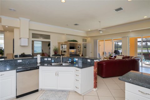 Casa en venta en North Port, Florida, 3 dormitorios, 206.99 m2 № 1733769 - foto 22