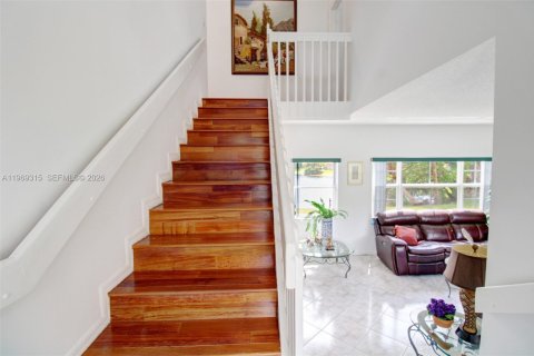 Villa ou maison à vendre à Miami, Floride: 4 chambres, 198.16 m2 № 2032663 - photo 18