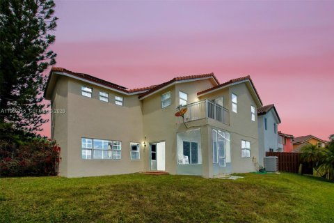 Villa ou maison à vendre à Miami, Floride: 4 chambres, 198.16 m2 № 2032663 - photo 3