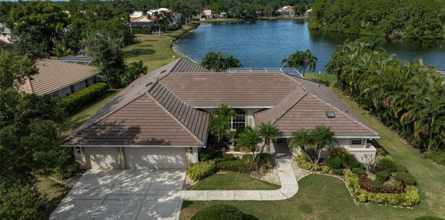 Villa ou maison à Sarasota, Floride 3 chambres, 241.08 m2 № 2391678