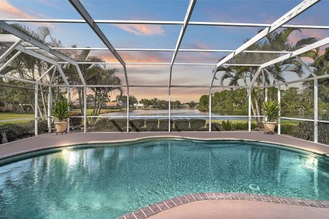 Villa ou maison à vendre à Sarasota, Floride: 3 chambres, 241.08 m2 № 2391678 - photo 2