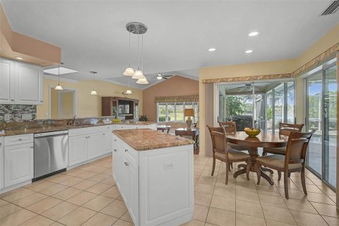 Villa ou maison à vendre à Sarasota, Floride: 3 chambres, 241.08 m2 № 2391678 - photo 25