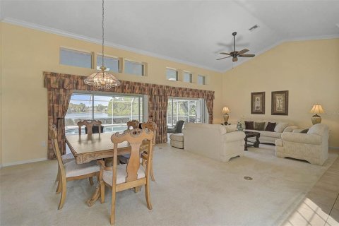 Villa ou maison à vendre à Sarasota, Floride: 3 chambres, 241.08 m2 № 2391678 - photo 10