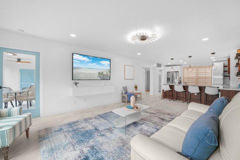 Condo in Longboat Key, Florida, 2 bedrooms  № 1834993 - photo 10