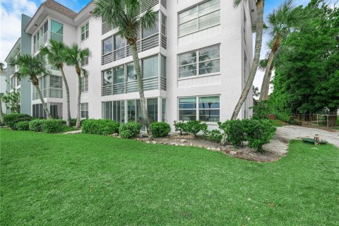 Condo in Longboat Key, Florida, 2 bedrooms  № 1834993 - photo 1