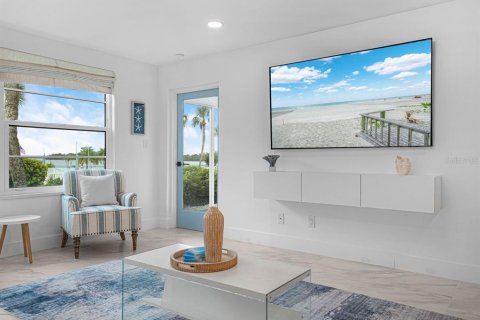 Condo in Longboat Key, Florida, 2 bedrooms  № 1834993 - photo 11