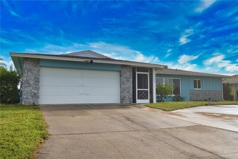 Casa en alquiler en Venice, Florida, 2 dormitorios, 149.48 m2 № 1819555 - foto 1