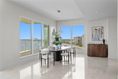 Condo in Tampa, Florida, 4 bedrooms  № 1843154 - photo 16