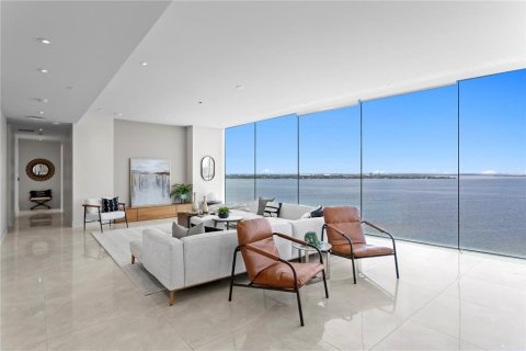 Condo in Tampa, Florida, 4 bedrooms  № 1843154 - photo 10