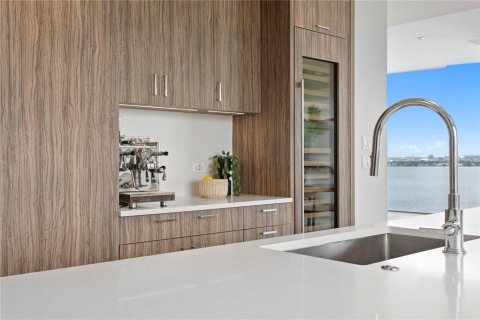 Condo in Tampa, Florida, 4 bedrooms  № 1843154 - photo 25