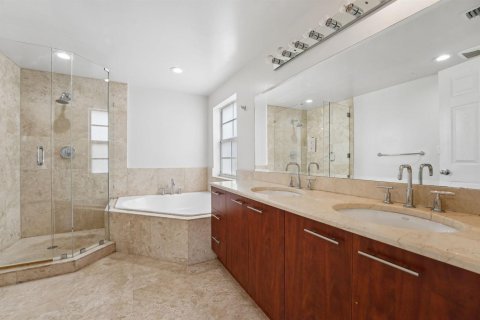 Adosado en venta en Fort Lauderdale, Florida, 4 dormitorios, 281.87 m2 № 2147214 - foto 20