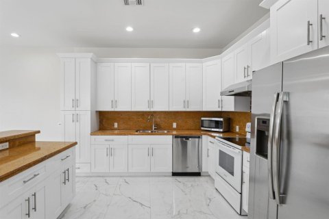 Adosado en venta en Fort Lauderdale, Florida, 4 dormitorios, 281.87 m2 № 2147214 - foto 3