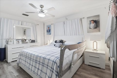Villa ou maison à louer à Hollywood, Floride: 3 chambres, 131.92 m2 № 2091301 - photo 18