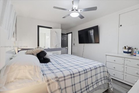 Villa ou maison à louer à Hollywood, Floride: 3 chambres, 131.92 m2 № 2091301 - photo 20
