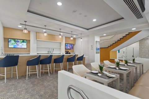 Hôtel, hôtellerie à vendre à Fort Lauderdale, Floride: 1 chambre, 50.91 m2 № 1237963 - photo 26