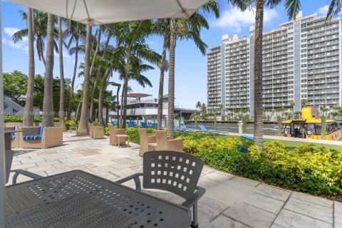 Hôtel, hôtellerie à vendre à Fort Lauderdale, Floride: 1 chambre, 50.91 m2 № 1237963 - photo 22