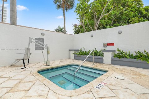 Hôtel, hôtellerie à vendre à Fort Lauderdale, Floride: 1 chambre, 50.91 m2 № 1237963 - photo 8