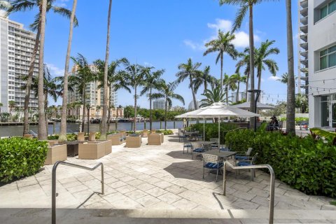 Hôtel, hôtellerie à vendre à Fort Lauderdale, Floride: 1 chambre, 50.91 m2 № 1237963 - photo 18