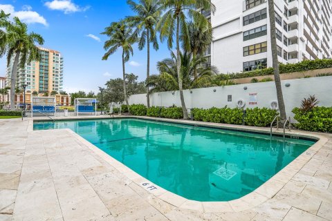 Hôtel, hôtellerie à vendre à Fort Lauderdale, Floride: 1 chambre, 50.91 m2 № 1237963 - photo 11