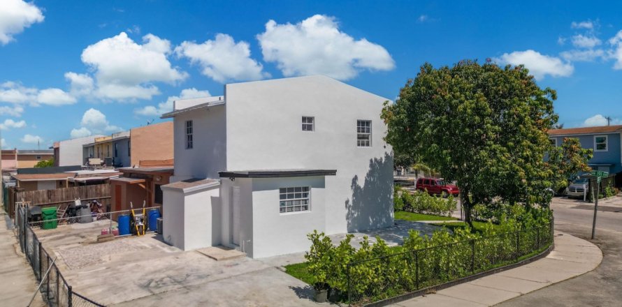 Touwnhouse à Miami Gardens, Floride 3 chambres, 117.06 m2 № 1186198