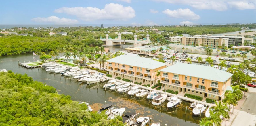 Touwnhouse à Boynton Beach, Floride 2 chambres, 127.93 m2 № 2251516