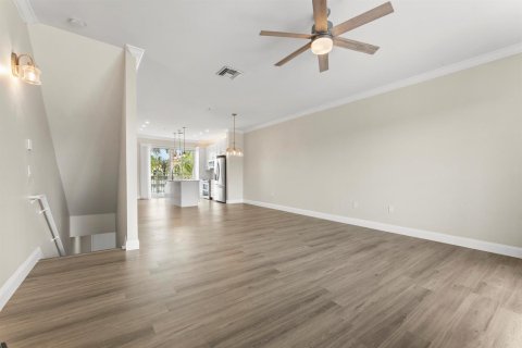 Touwnhouse à vendre à Boynton Beach, Floride: 2 chambres, 127.93 m2 № 2251516 - photo 5