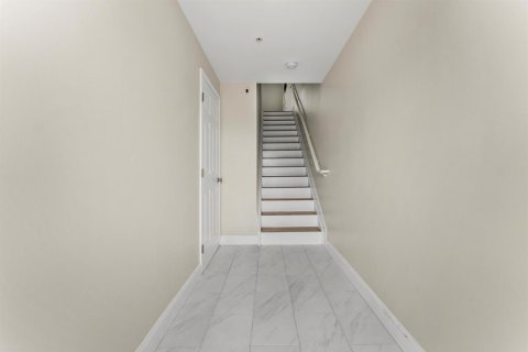 Touwnhouse à vendre à Boynton Beach, Floride: 2 chambres, 127.93 m2 № 2251516 - photo 4