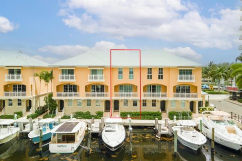 Touwnhouse à vendre à Boynton Beach, Floride: 2 chambres, 127.93 m2 № 2251516 - photo 2