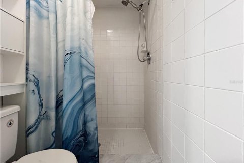 Condo in Tampa, Florida, 2 bedrooms  № 1880712 - photo 16