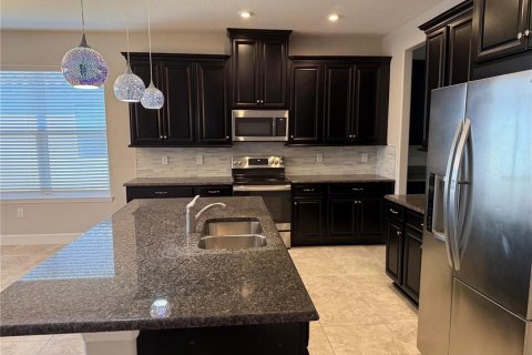 House in Kissimmee, Florida 4 bedrooms, 225.2 sq.m. № 2136418 - photo 15