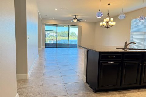 House in Kissimmee, Florida 4 bedrooms, 225.2 sq.m. № 2136418 - photo 10