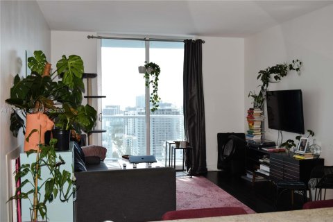Copropriété à louer à Miami, Floride: 1 chambre, 73.3 m2 № 2046257 - photo 5