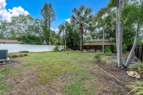 House in Saint Petersburg, Florida 2 bedrooms, 66.89 sq.m. № 2195979 - photo 22