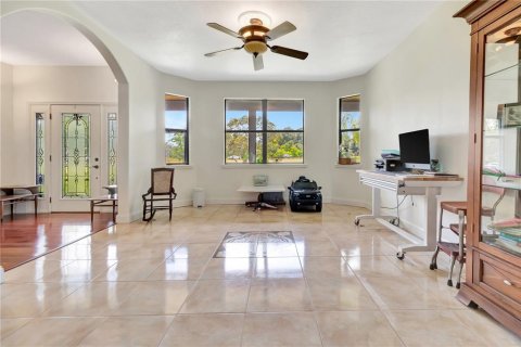 House in Center Hill, Florida 5 bedrooms, 411.65 sq.m. № 1918901 - photo 23