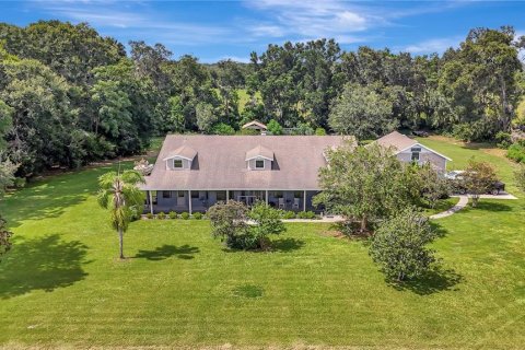 House in Center Hill, Florida 5 bedrooms, 411.65 sq.m. № 1918901 - photo 9