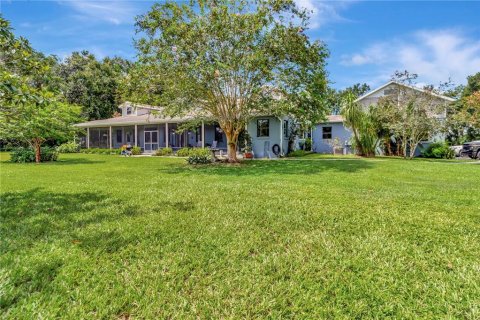 House in Center Hill, Florida 5 bedrooms, 411.65 sq.m. № 1918901 - photo 4