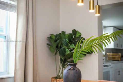 Casa en alquiler en Miami, Florida, 3 dormitorios, 102.19 m2 № 2060040 - foto 8