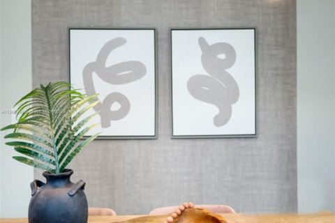 Casa en alquiler en Miami, Florida, 3 dormitorios, 102.19 m2 № 2060040 - foto 10