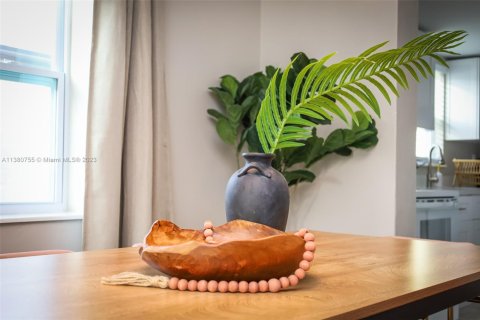 Casa en alquiler en Miami, Florida, 3 dormitorios, 102.19 m2 № 2060040 - foto 9