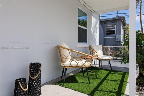 Casa en alquiler en Miami, Florida, 3 dormitorios, 102.19 m2 № 2060040 - foto 18