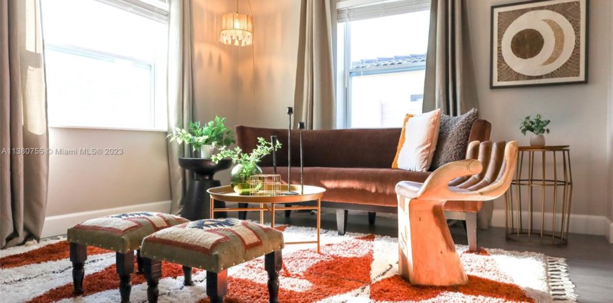 Casa en Miami, Florida 3 dormitorios, 102.19 m2 № 2060040