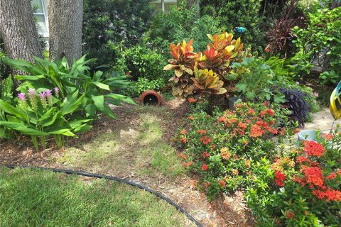 House in Spring Hill, Florida 2 bedrooms, 187.66 sq.m. № 1909668 - photo 26
