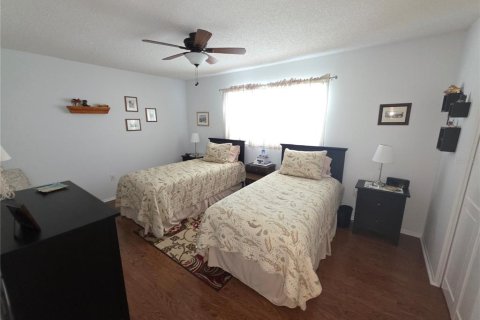 House in Spring Hill, Florida 2 bedrooms, 187.66 sq.m. № 1909668 - photo 21