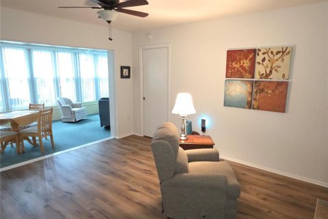 House in Spring Hill, Florida 2 bedrooms, 187.66 sq.m. № 1909668 - photo 7