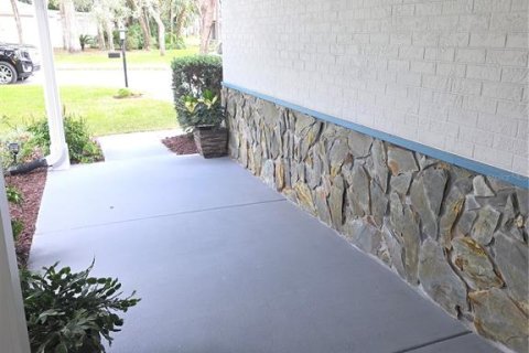 House in Spring Hill, Florida 2 bedrooms, 187.66 sq.m. № 1909668 - photo 4