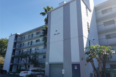 Condo à Miramar, Floride, 2 chambres № 2439397
