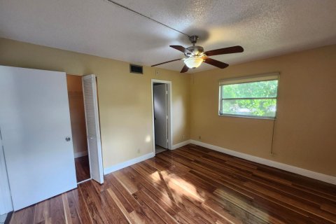 Copropriété à louer à Miramar, Floride: 2 chambres, 77.29 m2 № 2439397 - photo 12