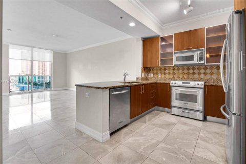 Condominio en venta en Hallandale Beach, Florida, 1 dormitorio, 85.84 m2 № 2034362 - foto 2