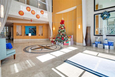 Condominio en venta en Hallandale Beach, Florida, 1 dormitorio, 85.84 m2 № 2034362 - foto 23