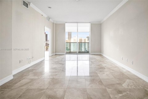Condominio en venta en Hallandale Beach, Florida, 1 dormitorio, 85.84 m2 № 2034362 - foto 5
